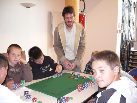 Partie de poker pour la Maison des Jeunes